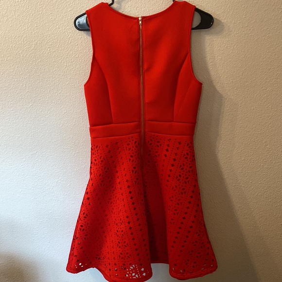 Alya red cutout dress size small - Picture 5 of 7